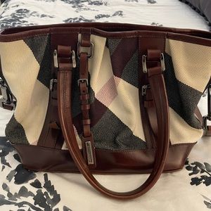 Vintage Burberry Crossbody / Shoulder Bag